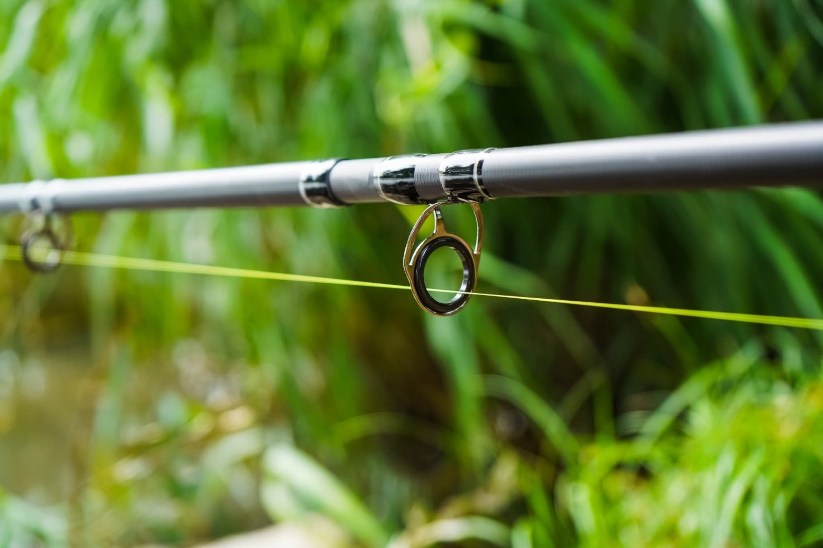 Bull Tackle Balaton Lake Feeder 3.9M - Image 6